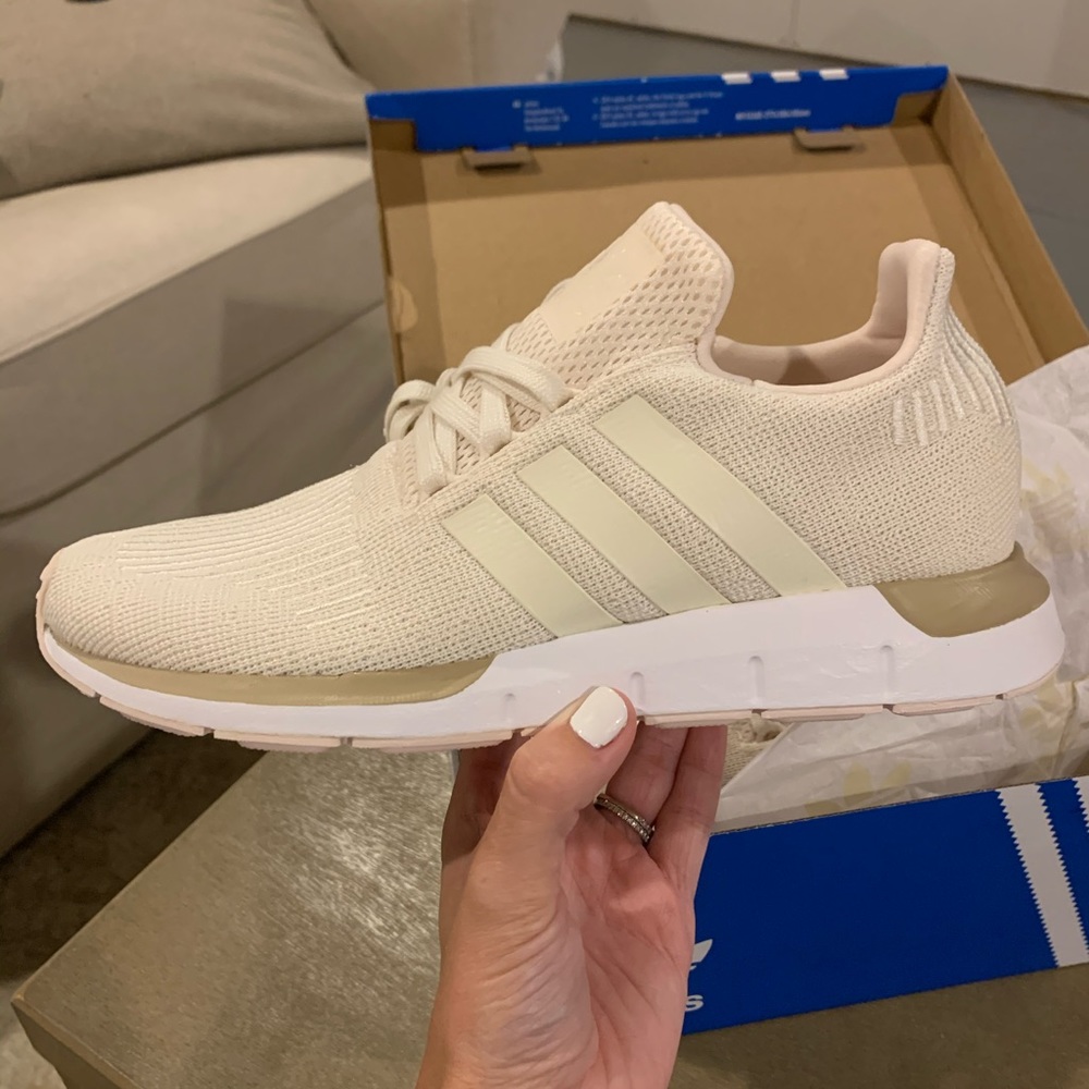 Adidas Swift Run
